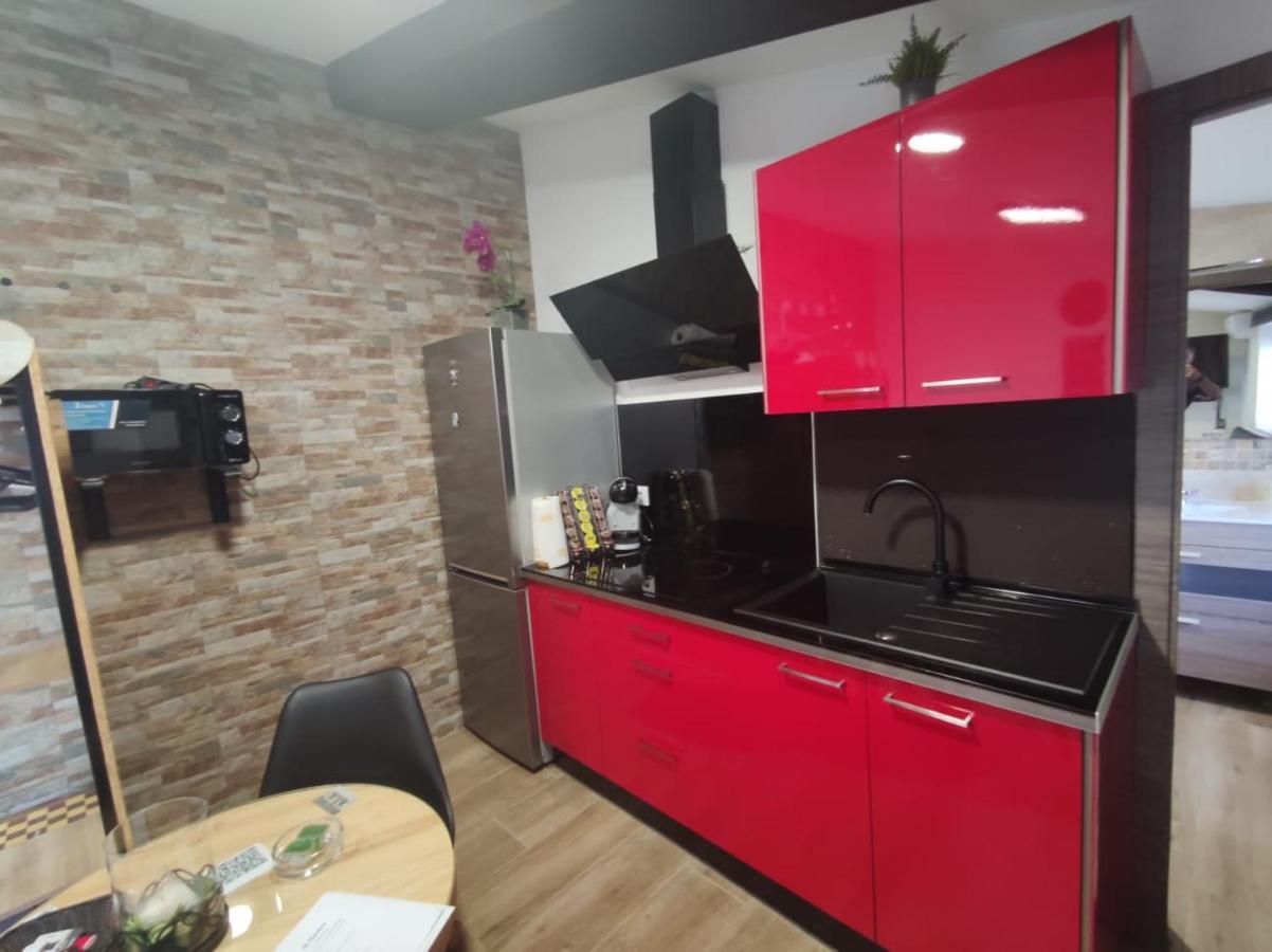 Casa Rural La Zzinetina Con Jacuzzi Constantina Extérieur photo